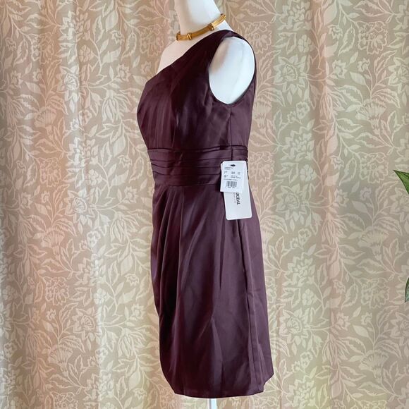NWT David's Bridal Bridesmaid Mini Dress Brown Satin One Shoulder Size 6 - Picture 4 of 8